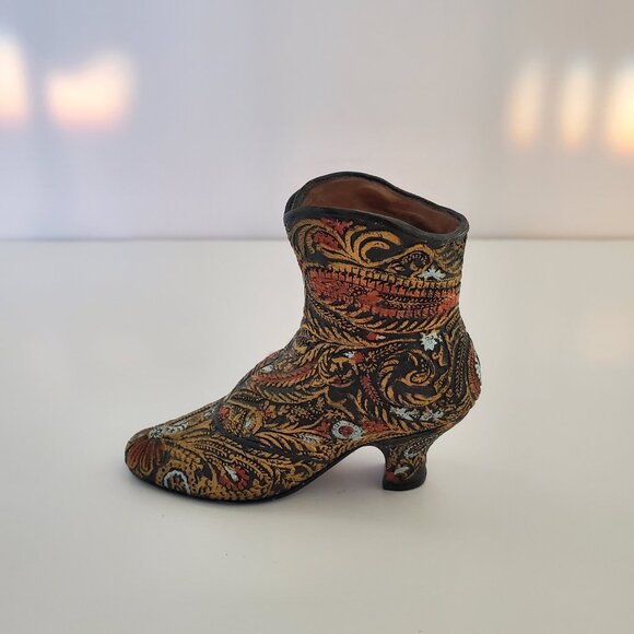 Vintage Miniature Shoe Collection 9pc Victorian Edwardian Witchy Booties Resin - Picture 3 of 16